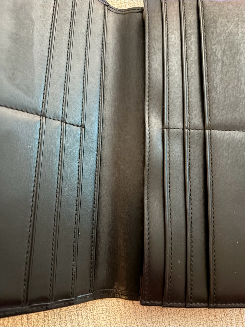 Classic Black Leather Womans Cartier Wallet with Silver Logo - Picture 5 of 8